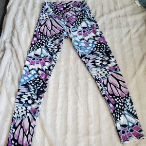 NWOT- COLORFUL BUTTERFLY DESIGN SOFT LEGGINGS!